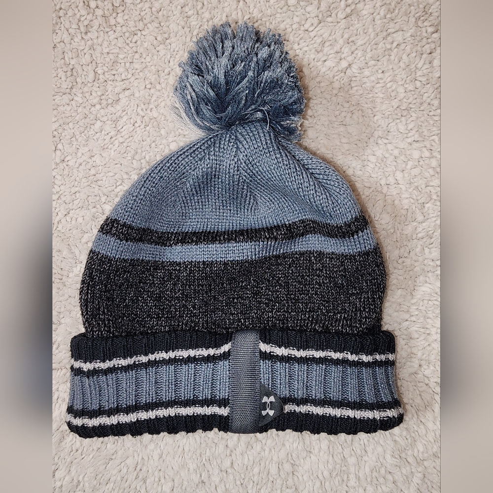 Under Armour Knit Beanie with Pom  (Sportsman Style 13431167)